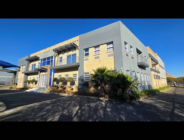3,302M² WAREHOUSE TO LET IN SPARTAN